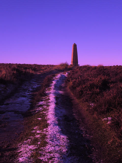 Captain Cook's Monument on a frosty day